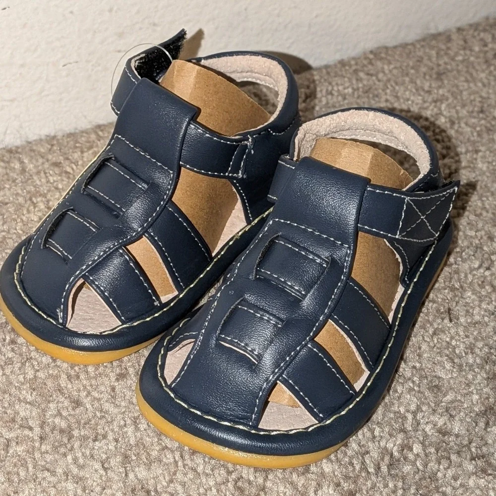 Little Maes Boutique Toddler Navy Blue Squeaky Fisherman Sandals Size 3 NEW